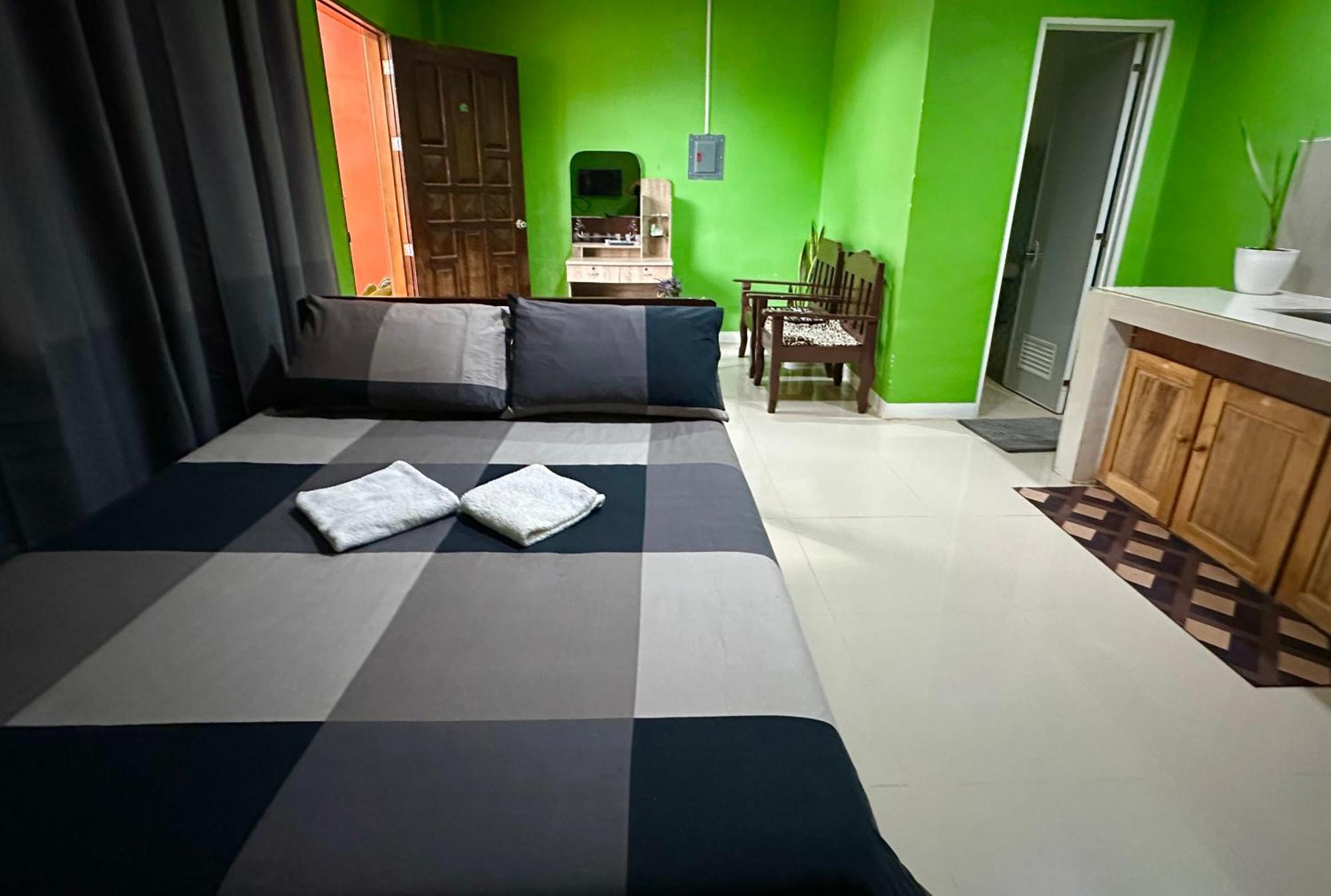 Rozay Travellers Inn Kabankalan Esterno foto