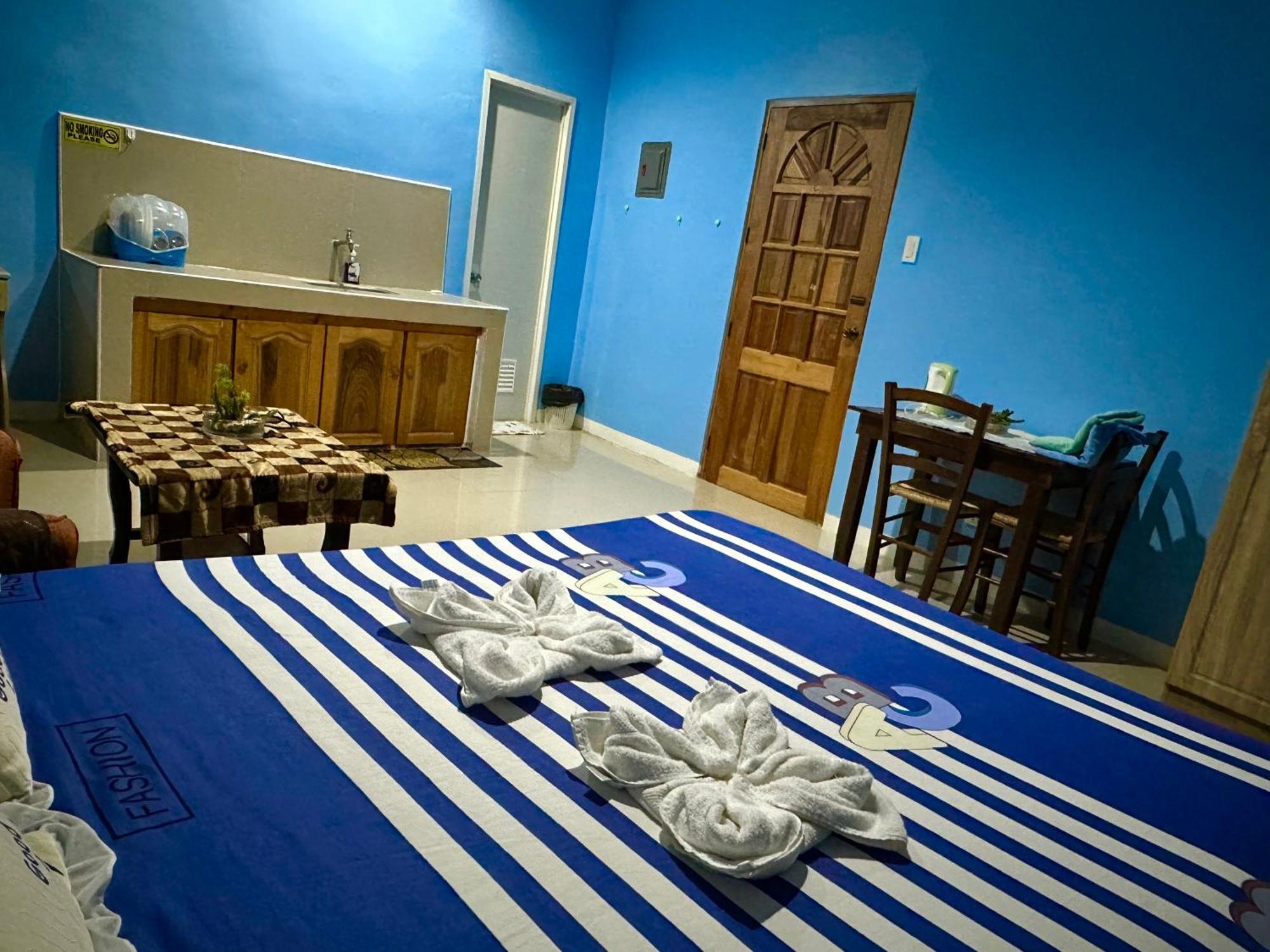 Rozay Travellers Inn Kabankalan Esterno foto